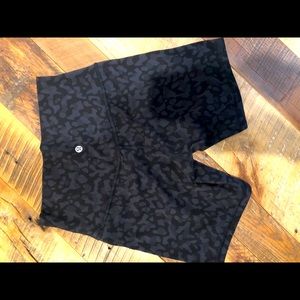 ✨LIKE NEW✨ LULULEMON Align 6” short